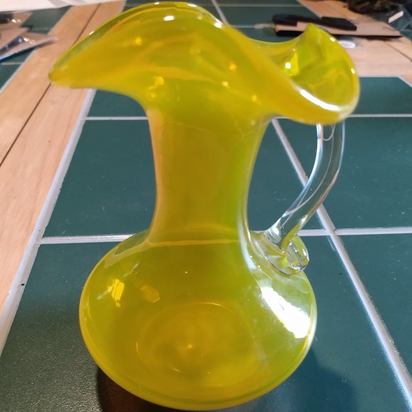 PILGRIM GLASS HAND BLOWN Yellow & Clear Glass Vase 5" - Picture 2 of 6